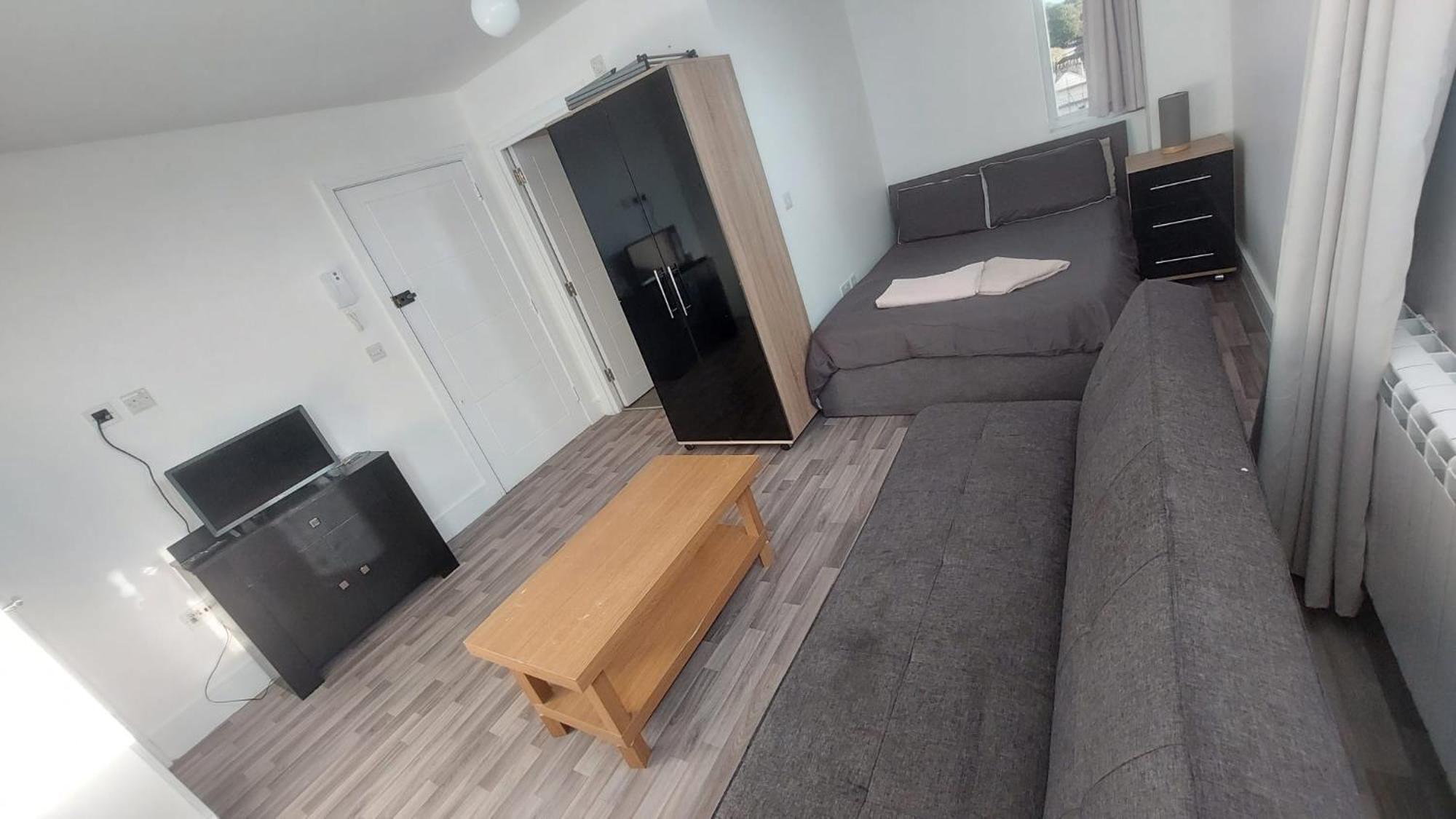 Spacious Studio Maidstone - Redecorated Oct 2023 Dış mekan fotoğraf