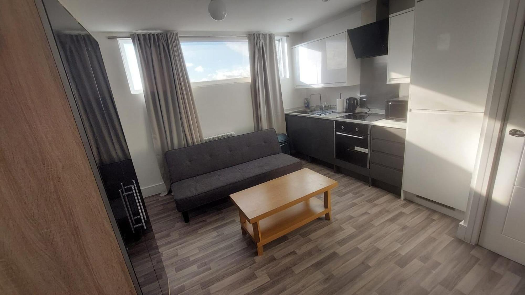 Spacious Studio Maidstone - Redecorated Oct 2023 Dış mekan fotoğraf
