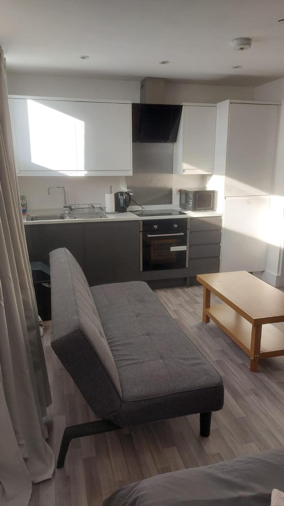 Spacious Studio Maidstone - Redecorated Oct 2023 Dış mekan fotoğraf